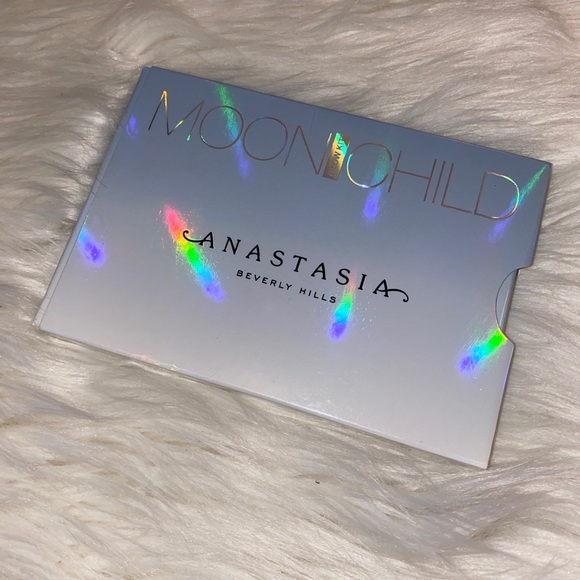 Anastasia Beverly Hills Other - Anastasia Beverly Hills Moon Child Glow Kit New